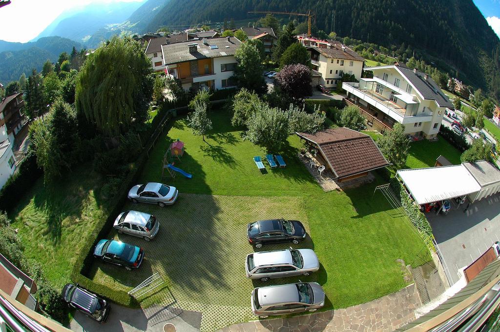 Hotel Garni Jennewein Mayrhofen Exterior foto